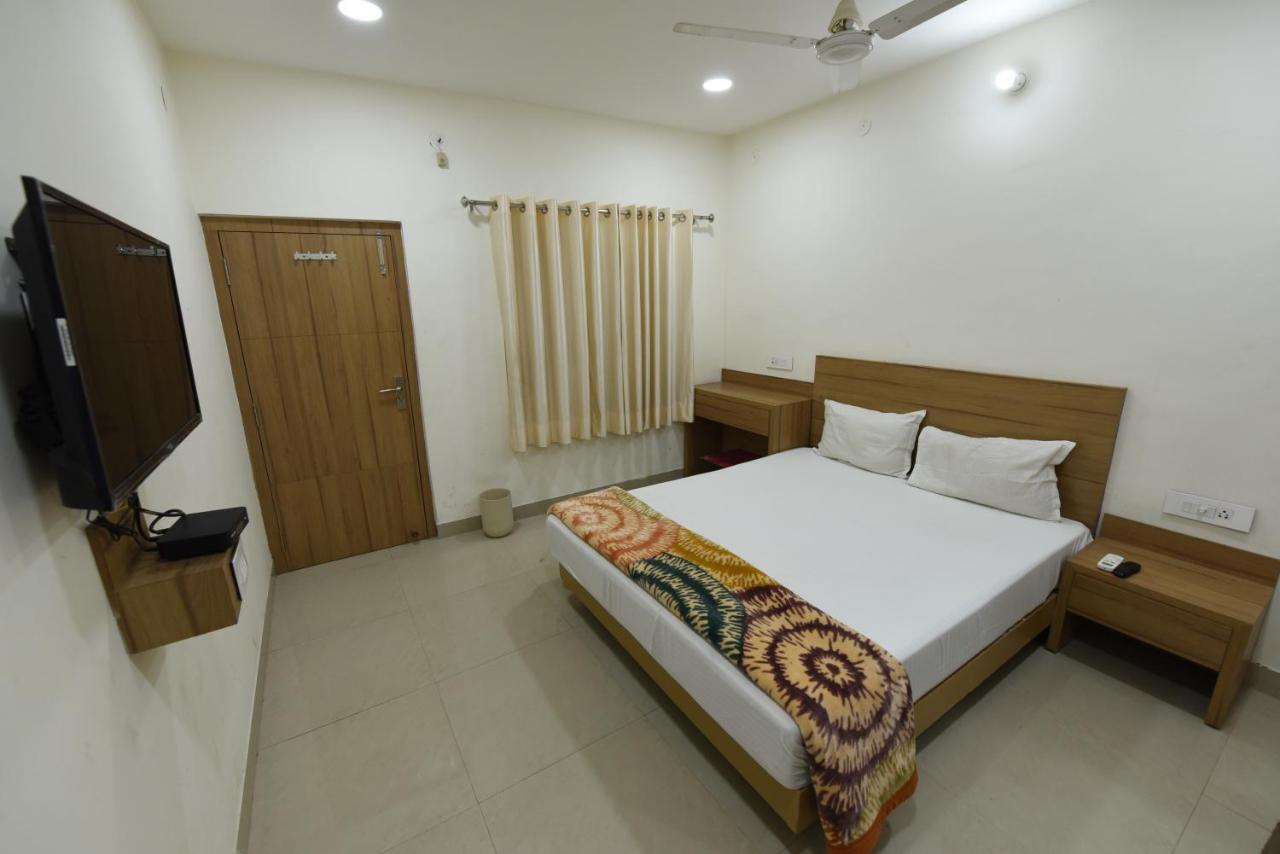 Hotel Mayur Gorakhpur Extérieur photo